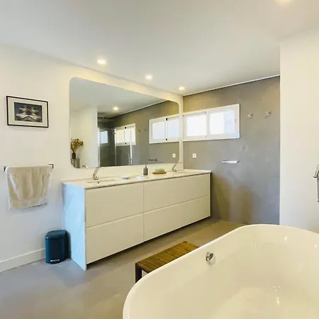 550 M2 Luxury Penthouse - Jacuzzi, Golf & *