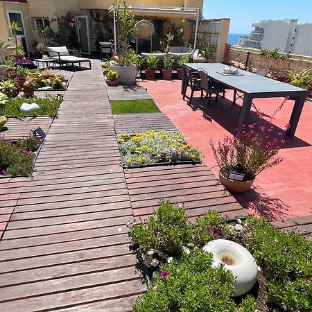 550 M2 Luxury Penthouse - Jacuzzi, Golf &