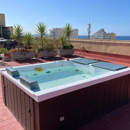 アパート Luxury - 550 M2 Penthouse - Jacuzzi, Golf &